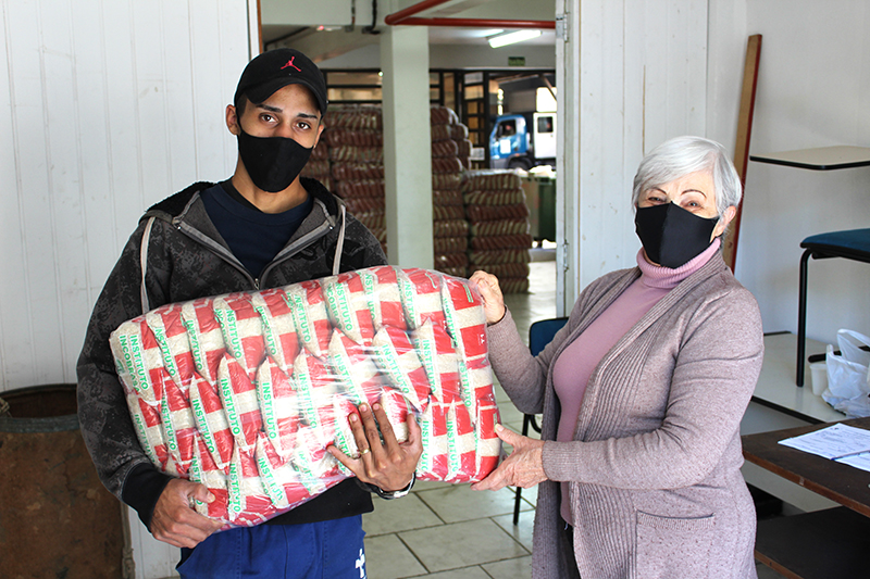 Parceria mantém ajuda alimentar às famílias pobres