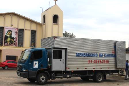 Mensageiro da Caridade auxilia famílias da Zona Norte